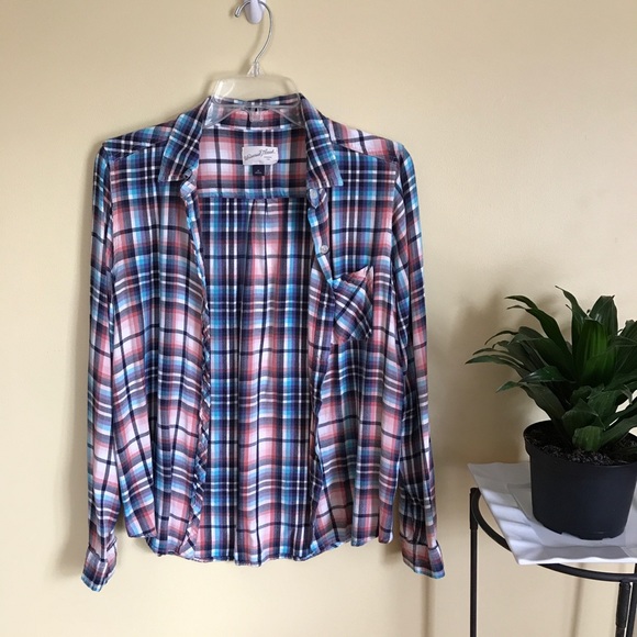 Universal Thread Tops - 🌻 2/$30 Pink & Blue Plaid Flannel, Button Up